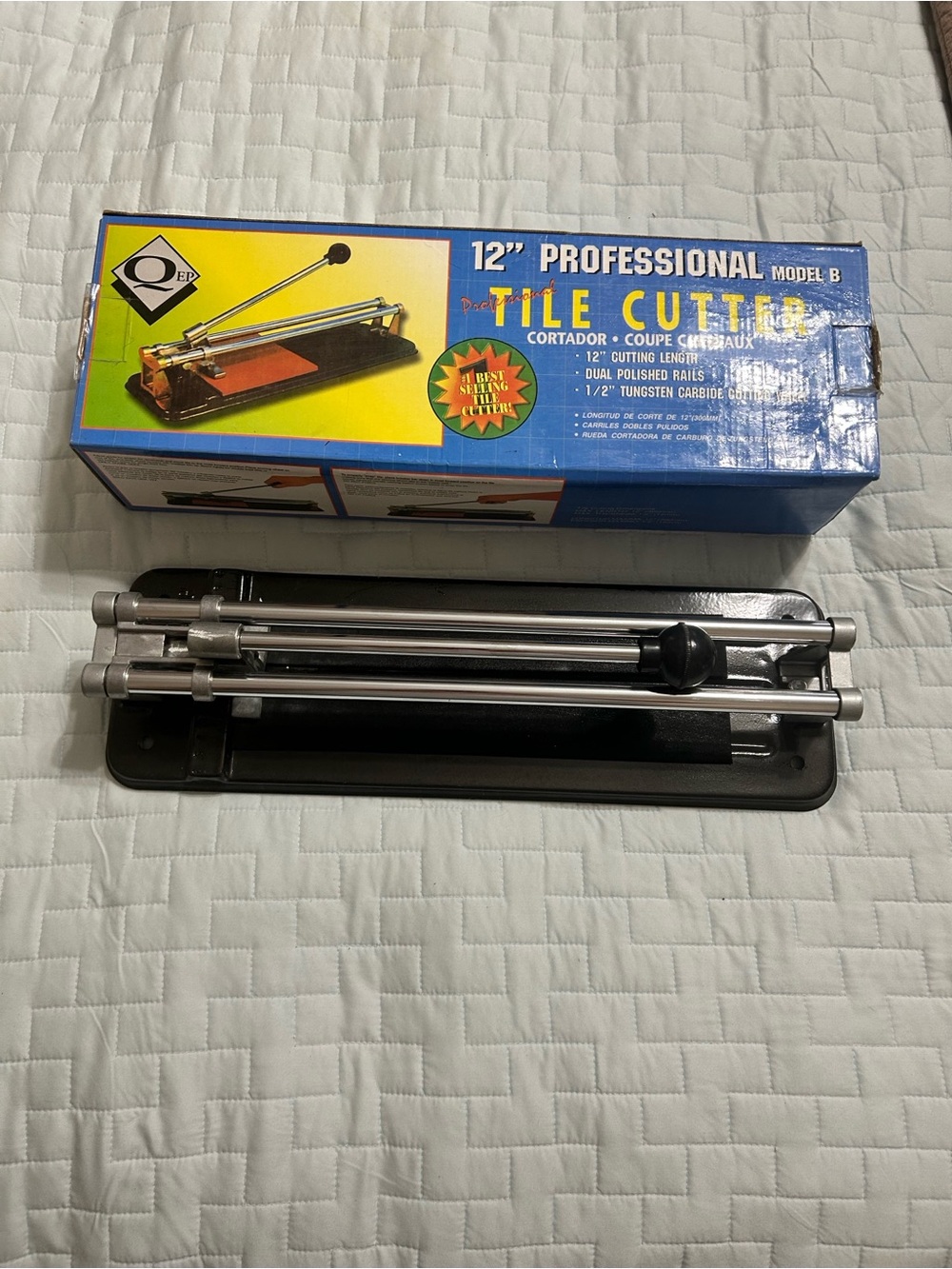 Professional tile cutter